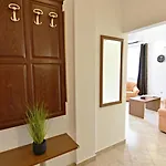 Noemi1 By Interhome Apartamento Poreč
