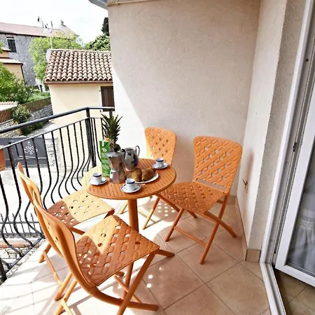 Noemi1 By Interhome Appartement *