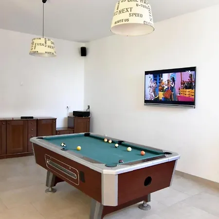 Noemi1 By Interhome Appartement *